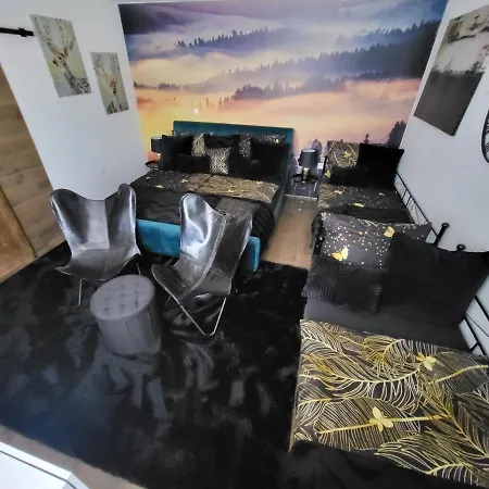 منزل ريفي Chalupa Oslany Oslany