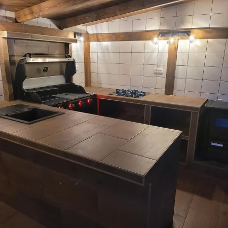 Chalupa Oslany Kır Evi