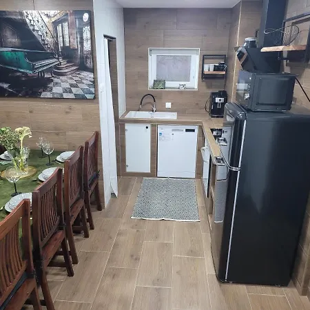 Chalupa Oslany * Oslany