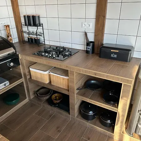 منزل ريفي Chalupa Oslany Oslany