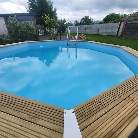 Chalupa Oslany Oslany